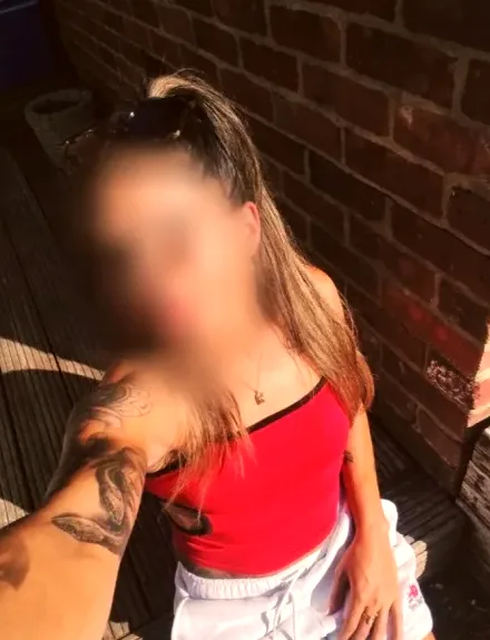Isabel, 30