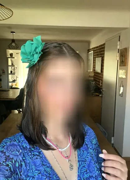 Lauren, 23