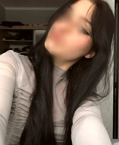 Leyla, 20