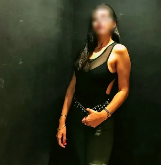 Linda, 26