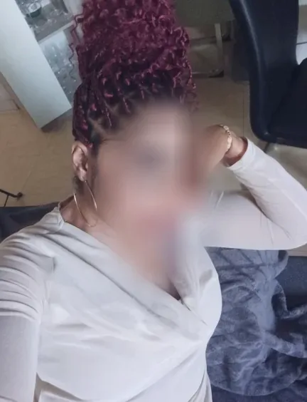 Monique, 36