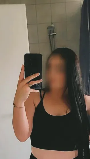 Wendy, 28